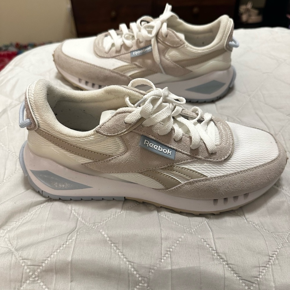 Reebok Cream and White Sneakers with Retro-Inspired Design